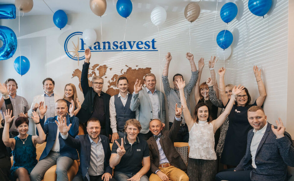 Наша команда экспертов в Hansavest и Hansawork, которые помогут вам в поиске работы